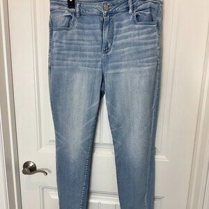 AMERICAN EAGLE Faded High Rise Jegging - Size Women's 16R